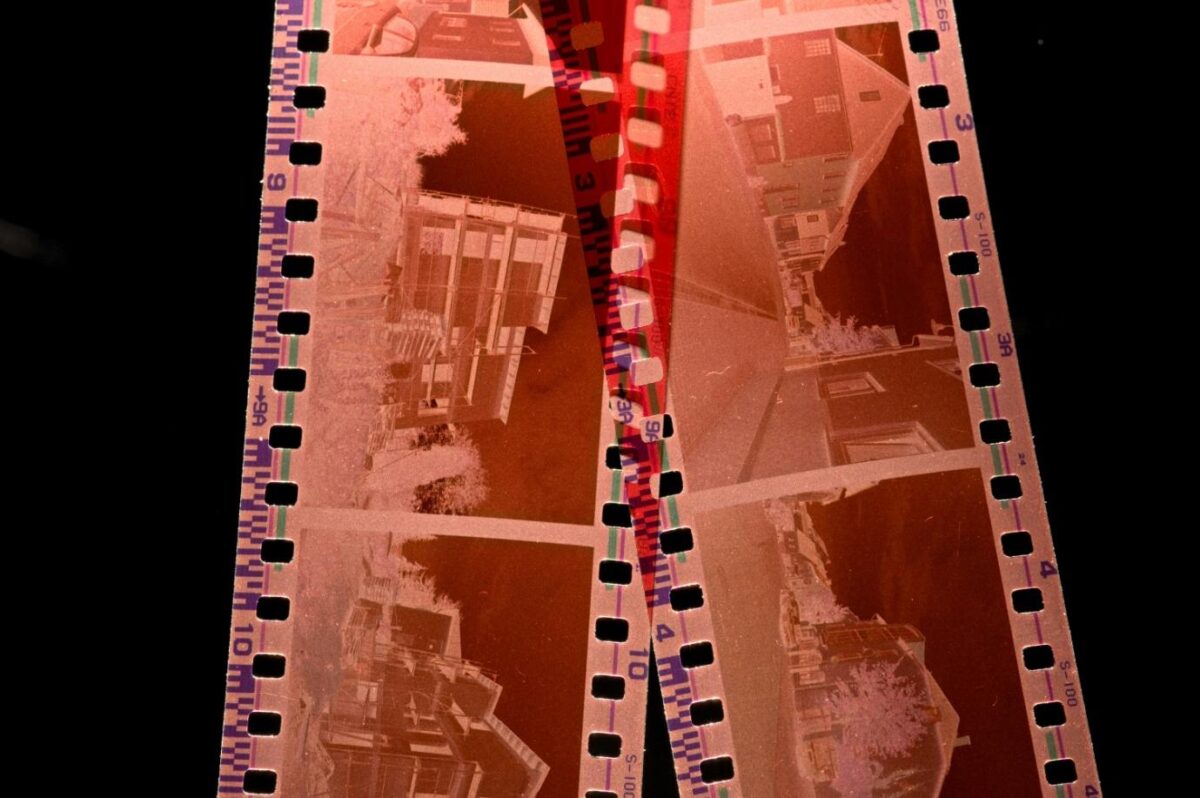 7 Easy Methods to Convert Film Negatives to Digital